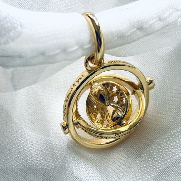⏳ NWOT Spinning Time Turner Charm – Harry Potter ✨ - Picture 1 of 10